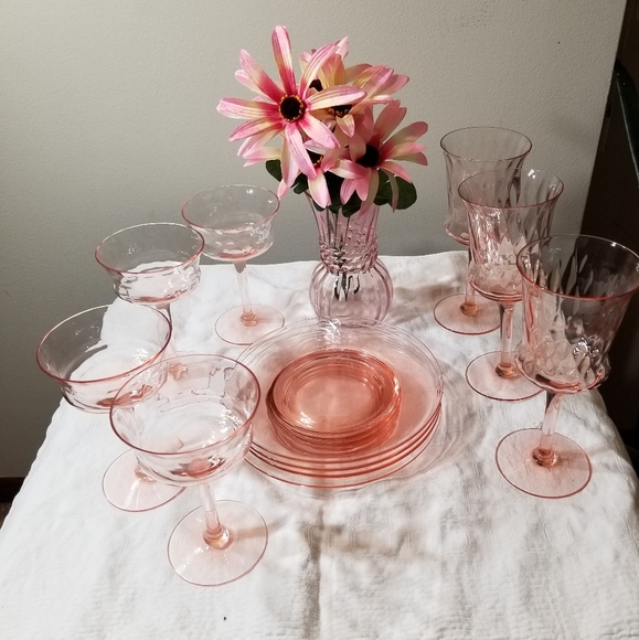 Vintage pink glass lunchen/ dessert set
